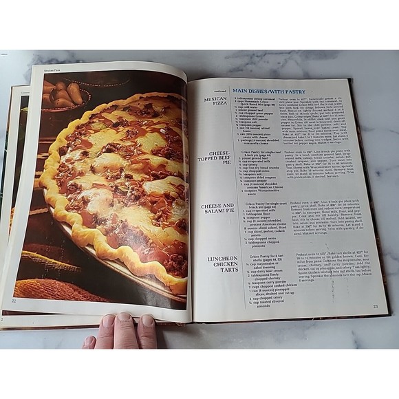 Crisco's Good Cooking Made Easy Cook Book Color Photos Recipes Hardcover 1978 - Picture 5 of 10